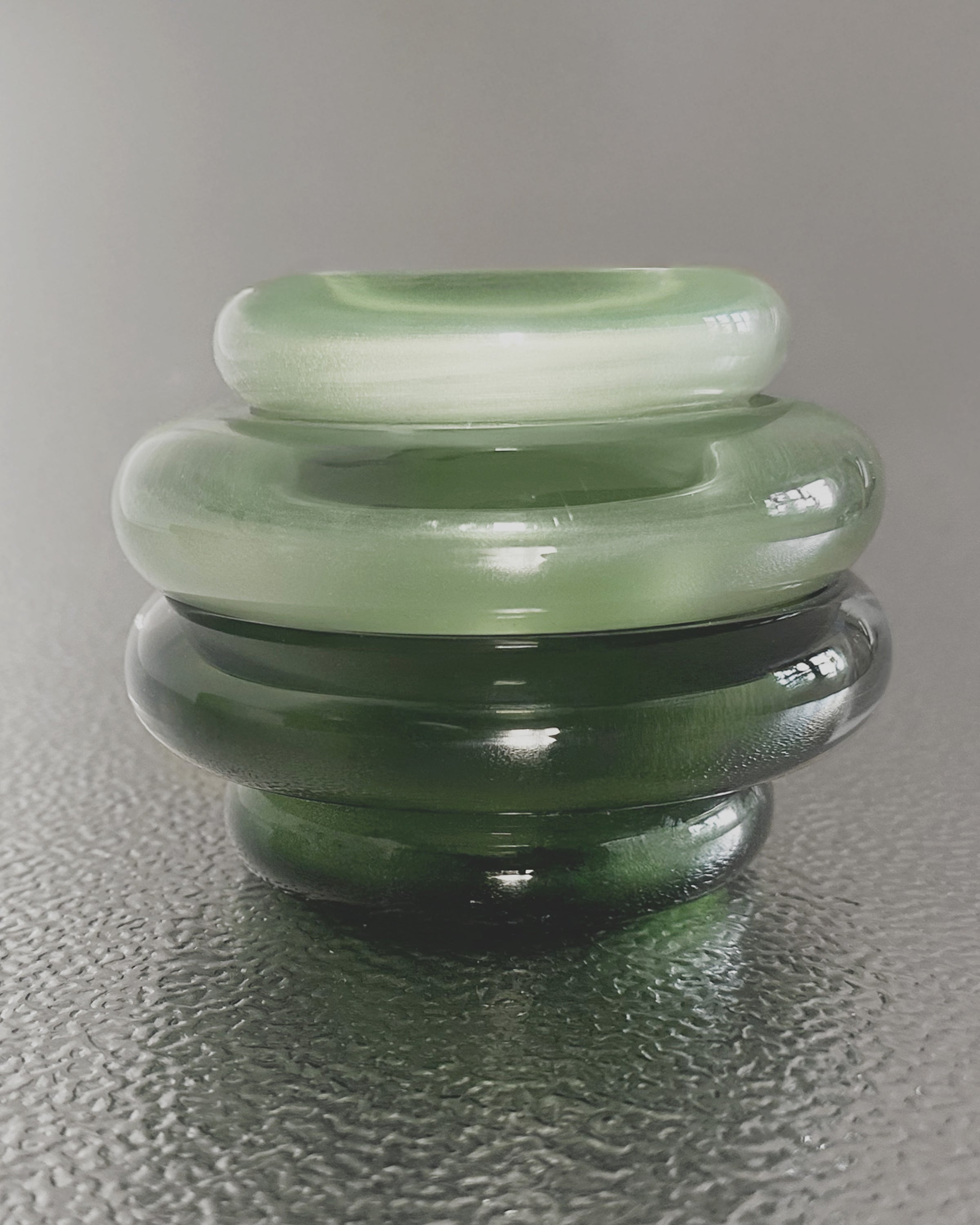 GEZEITEN Liquid Skin ritual products arranged on a table
